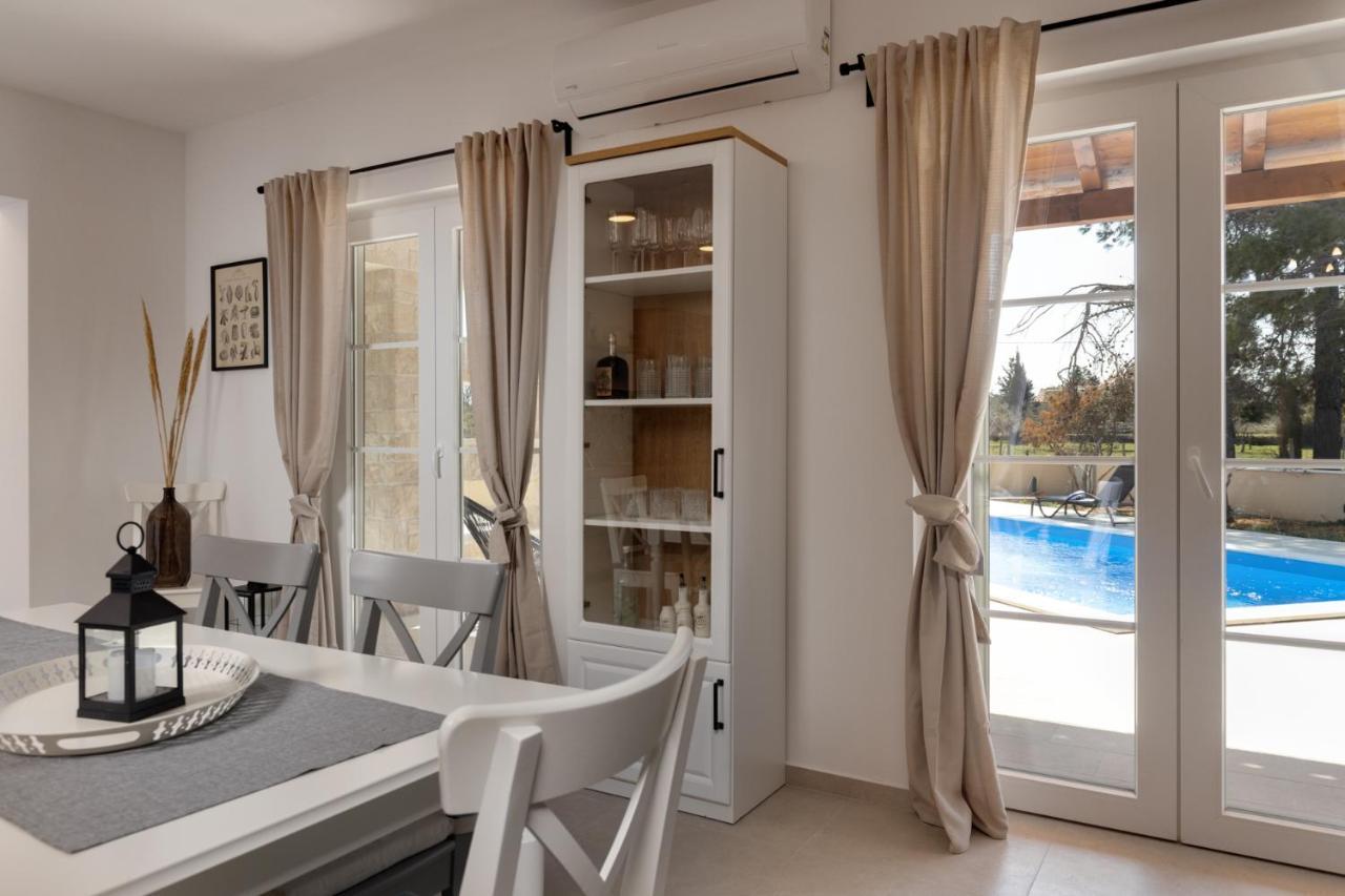 Villa Mediterra Prima Nin Extérieur photo