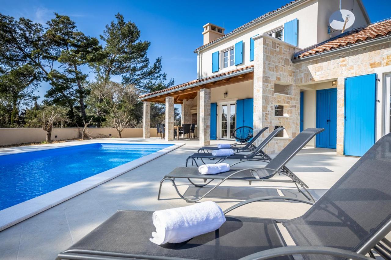 Villa Mediterra Prima Nin Extérieur photo