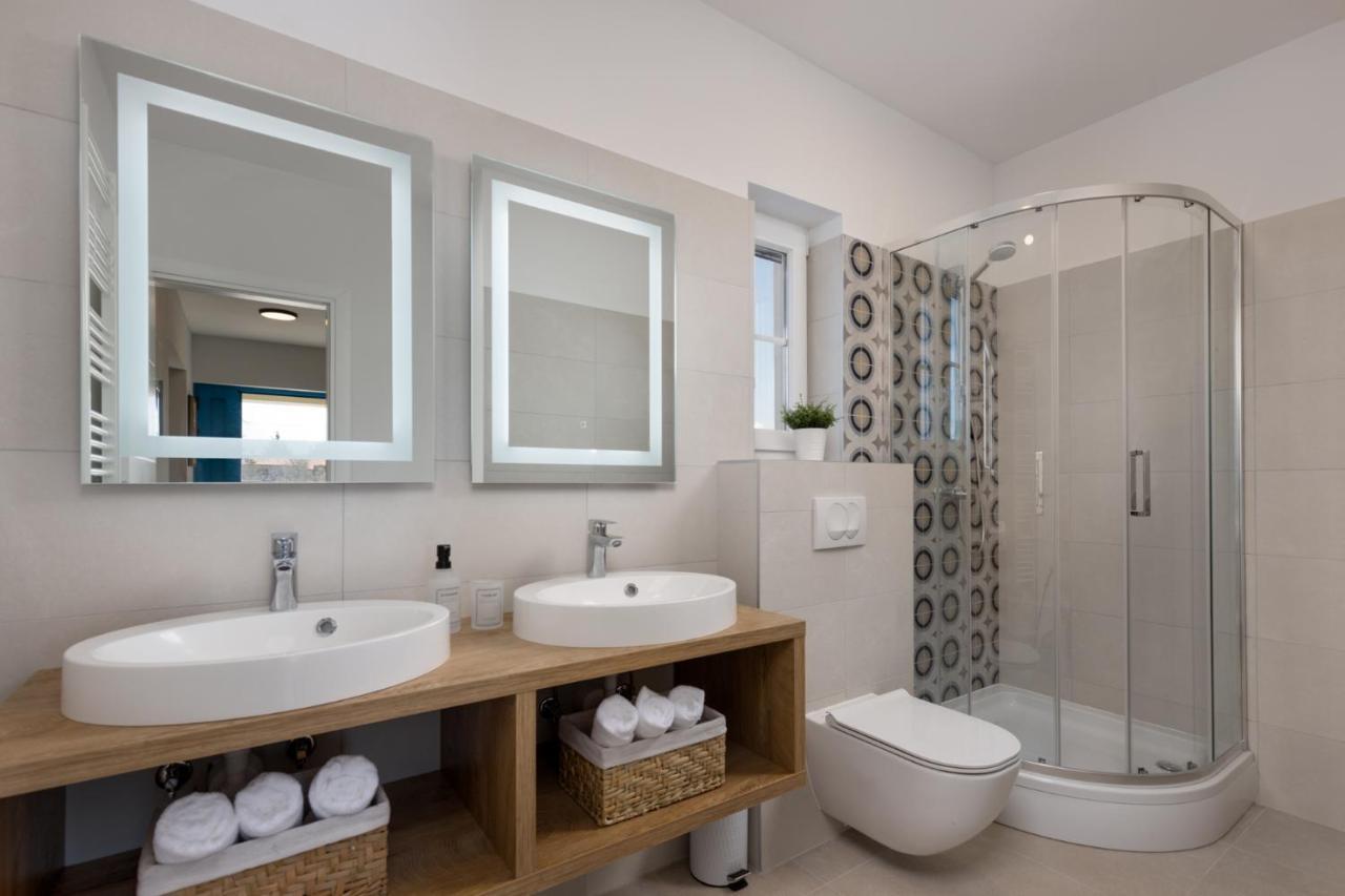 Villa Mediterra Prima Nin Extérieur photo